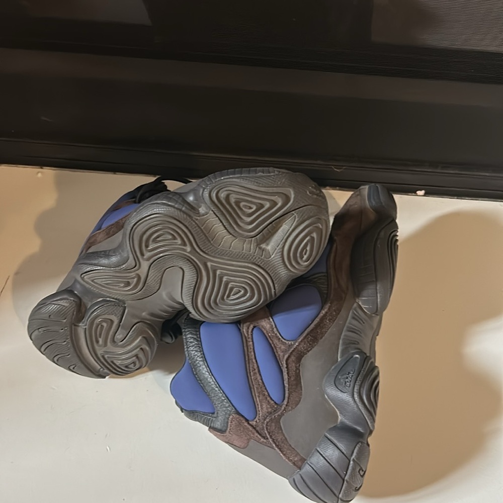 Yeezy Authentic Boots 🥾 - Picture 3 of 5